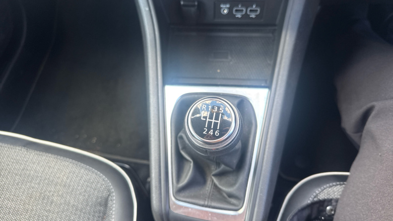 Renault Captur 1.0 TCE 90 SE Edition 5dr Petrol Hatchback